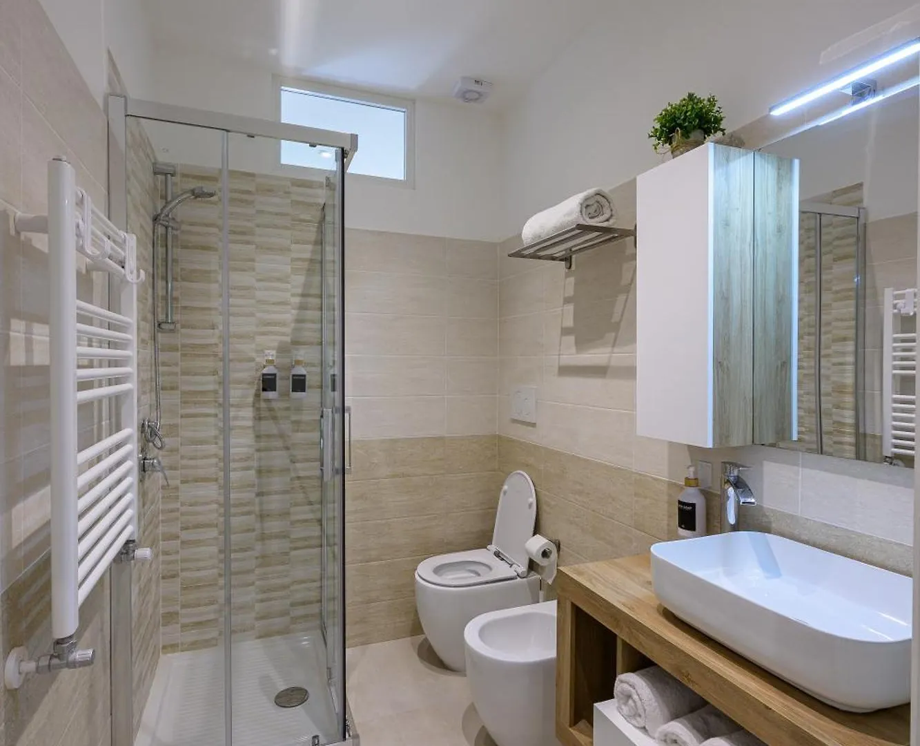 Apartamento Luxury Domus- Metro Malatesta Roma