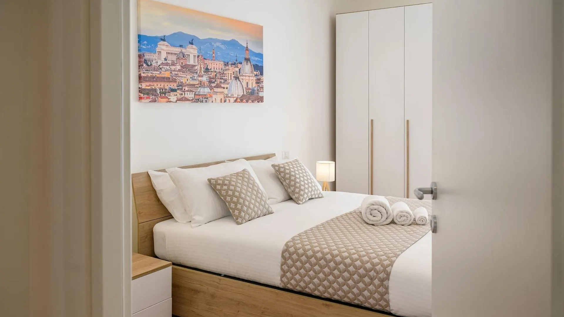 Luxury Domus- Metro Malatesta Roma Apartamento
